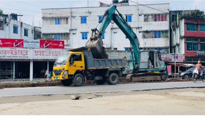 https://daily-bangladeshmirror.com/post/mhasrker-smprsarner-mati-onztr-bikrir-ovizog-matir-traksh-ekjn-atk