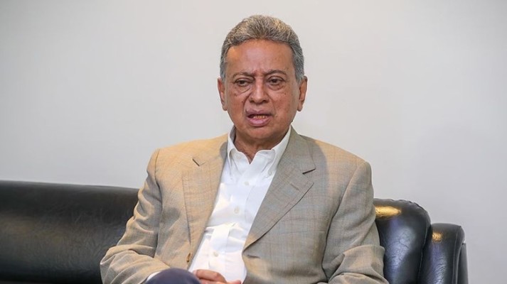 https://daily-bangladeshmirror.com/post/ontrwrtee-srkar-thakay-keu-biniyog-krche-na-khsru